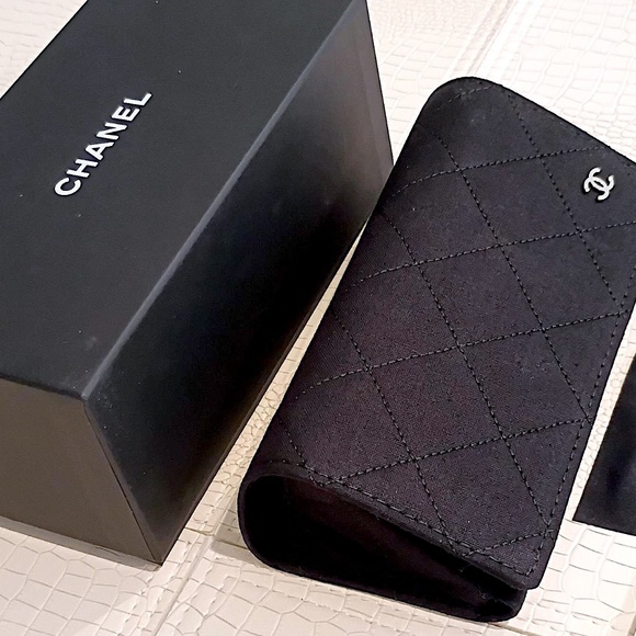 New  Rare "JUMBO" CHANEL Black Quilted Logo Glasses Sunglasses Soft Case, etc. - Picture 10 of 16